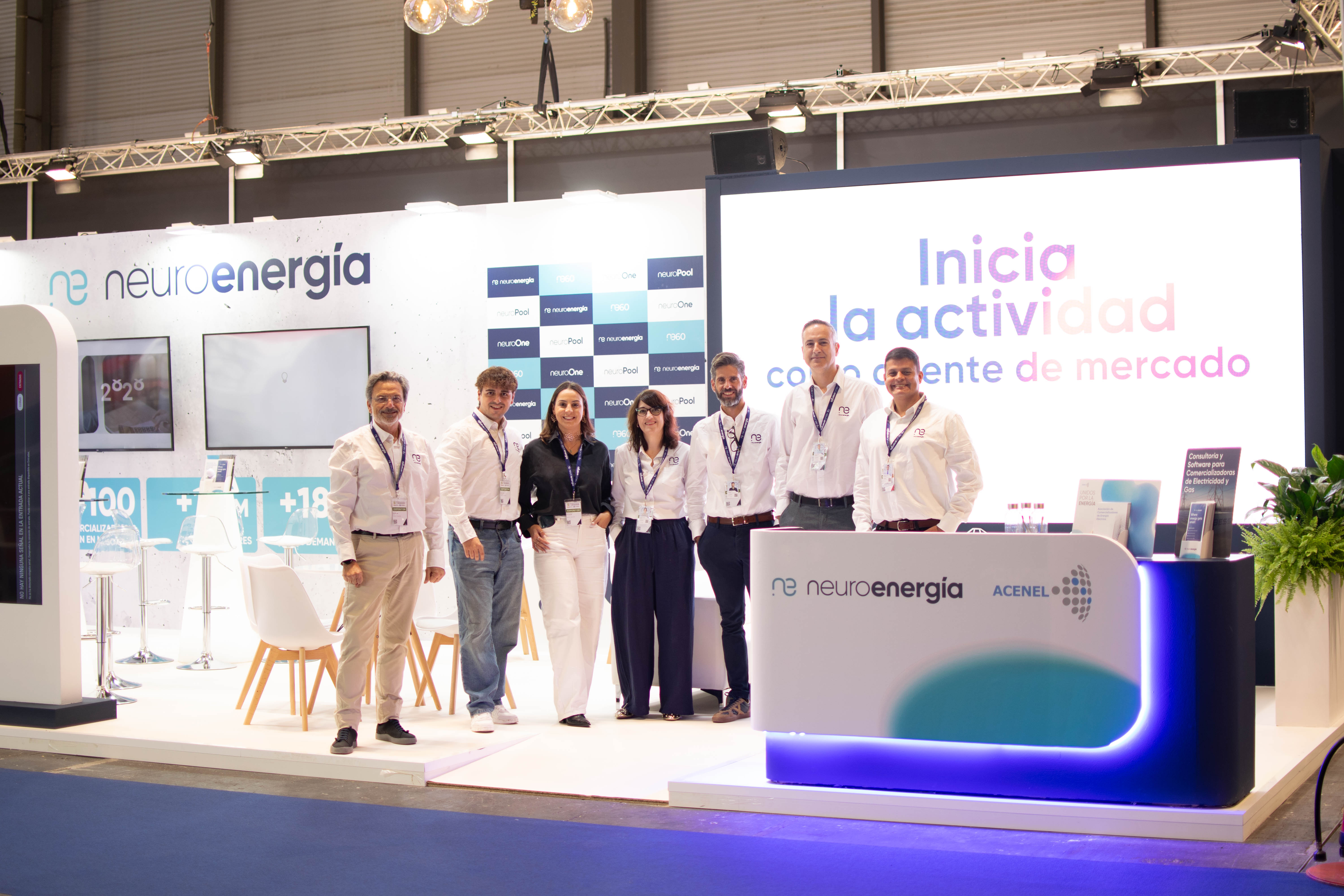 Stand de Neuroenergía en Genera 2025 mostrando soluciones de almacenamiento energético y software para el sector